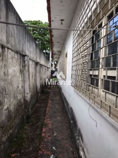 Casa Para Vender com 3 quartos no bairro Parque Getúlio Vargas em Feira De Santana