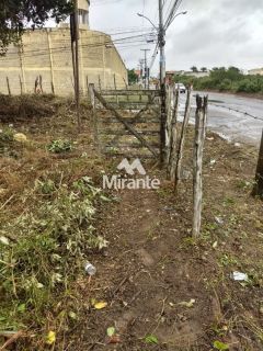 Lote / Terreno de Bairro Para Vender no bairro Sim em Feira De Santana