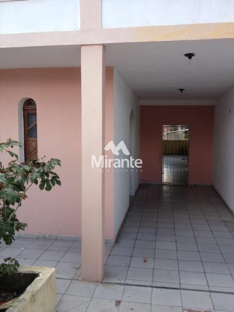 Casa Para Alugar com 3 quartos sendo 1 suítes no bairro Brasília em Feira De Santana