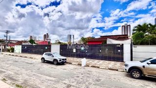 Casa Para Vender com 6 quartos no bairro Santa Mônica em Feira De Santana