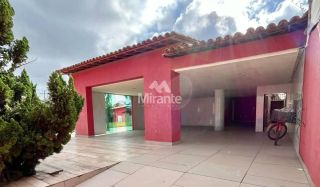Casa Para Vender com 6 quartos no bairro Santa Mônica em Feira De Santana