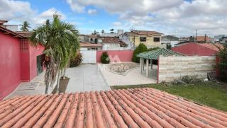 Casa Para Vender com 6 quartos no bairro Santa Mônica em Feira De Santana