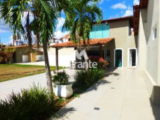 Casa Para Vender com 6 quartos no bairro Santa Mônica em Feira De Santana
