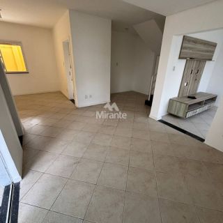 Casa Para Aluguel com 3 quartos sendo 1 suítes no bairro Lagoa Salgada em Feira de Santana