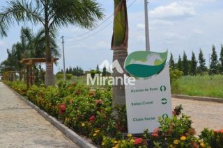 Lote / Terreno de Bairro Para Vender no bairro BR 324 em Feira De Santana