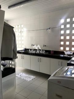 Casa de Condomínio Para Vender com 4 quartos sendo 4 suítes no bairro Sim em Feira De Santana