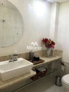 Casa de Condomínio Para Vender com 4 quartos sendo 4 suítes no bairro Sim em Feira De Santana