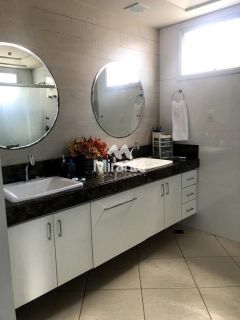 Casa de Condomínio Para Vender com 4 quartos sendo 4 suítes no bairro Sim em Feira De Santana