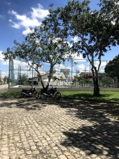 Casa de Condomínio Para Vender com 4 quartos sendo 4 suítes no bairro Sim em Feira De Santana