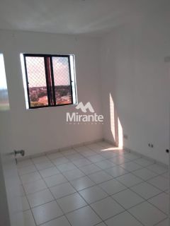 Apartamento Para Vender com 3 quartos sendo 1 suíte no bairro Muchila I em Feira De Santana