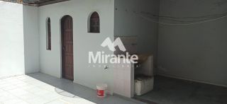 Casa Para Alugar com 4 quartos sendo 1 suítes no bairro Olhos D Água em Feira De Santana