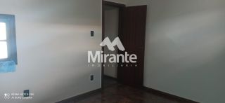 Casa Para Alugar com 4 quartos sendo 1 suítes no bairro Olhos D Água em Feira De Santana