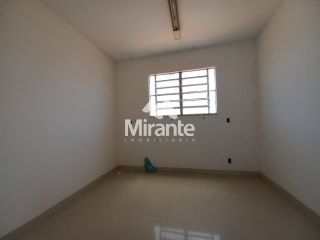 Casa Para Vender no bairro Centro em Feira De Santana