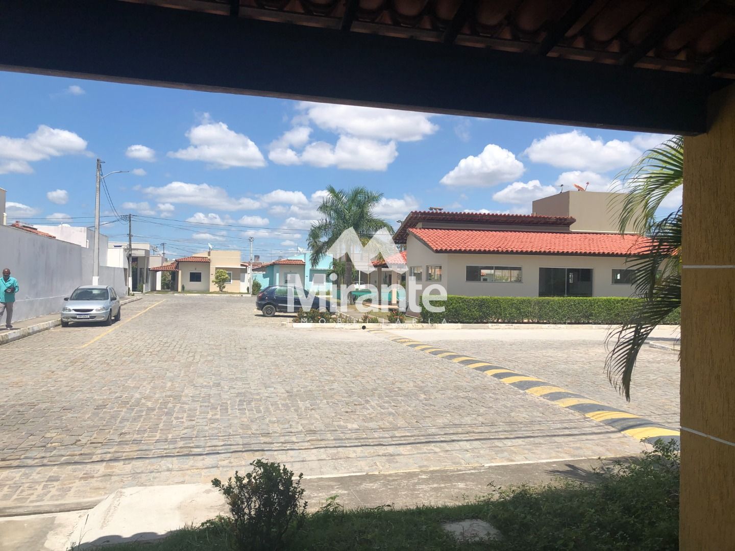 Casa de Condomínio Para Vender com 3 quartos no bairro Conceição em Feira De Santana