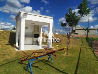 Lote / Terreno de Condomínio Para Vender no bairro Papagaio em Feira De Santana