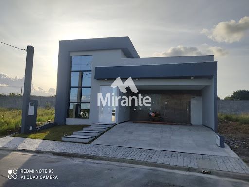 Casa de Condomínio Para Vender com 2 quartos sendo 1 suítes no bairro Lagoa Salgada em Feira De Santana