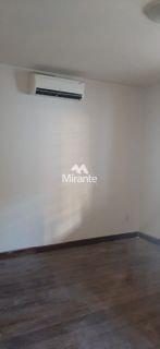 Casa Para Vender com 4 quartos sendo 2 suítes no bairro Santa Mônica em Feira De Santana