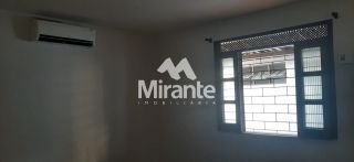 Casa Para Vender com 4 quartos sendo 2 suítes no bairro Santa Mônica em Feira De Santana