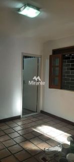Casa Para Vender com 4 quartos sendo 2 suítes no bairro Santa Mônica em Feira De Santana