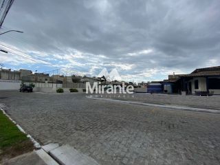 Casa de Condomínio Para Vender com 4 quartos sendo 3 suítes no bairro Brasília em Feira De Santana