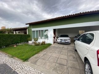 Casa de Condomínio Para Vender com 4 quartos sendo 3 suítes no bairro Brasília em Feira De Santana