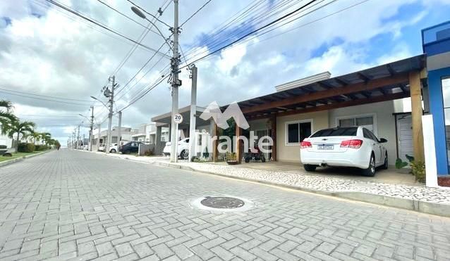 Casa de Condomínio Para Vender com 3 quartos sendo 1 suítes no bairro Sim em Feira De Santana
