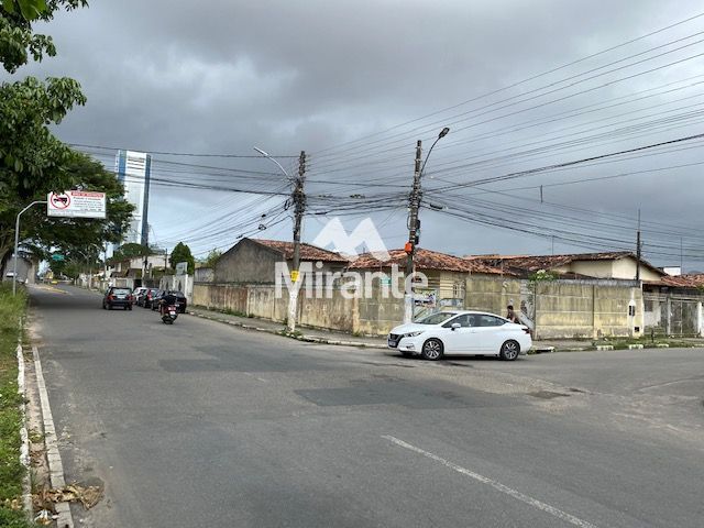Casa Para Vender com 3 quartos sendo 1 suítes no bairro Mangabeira em Feira De Santana