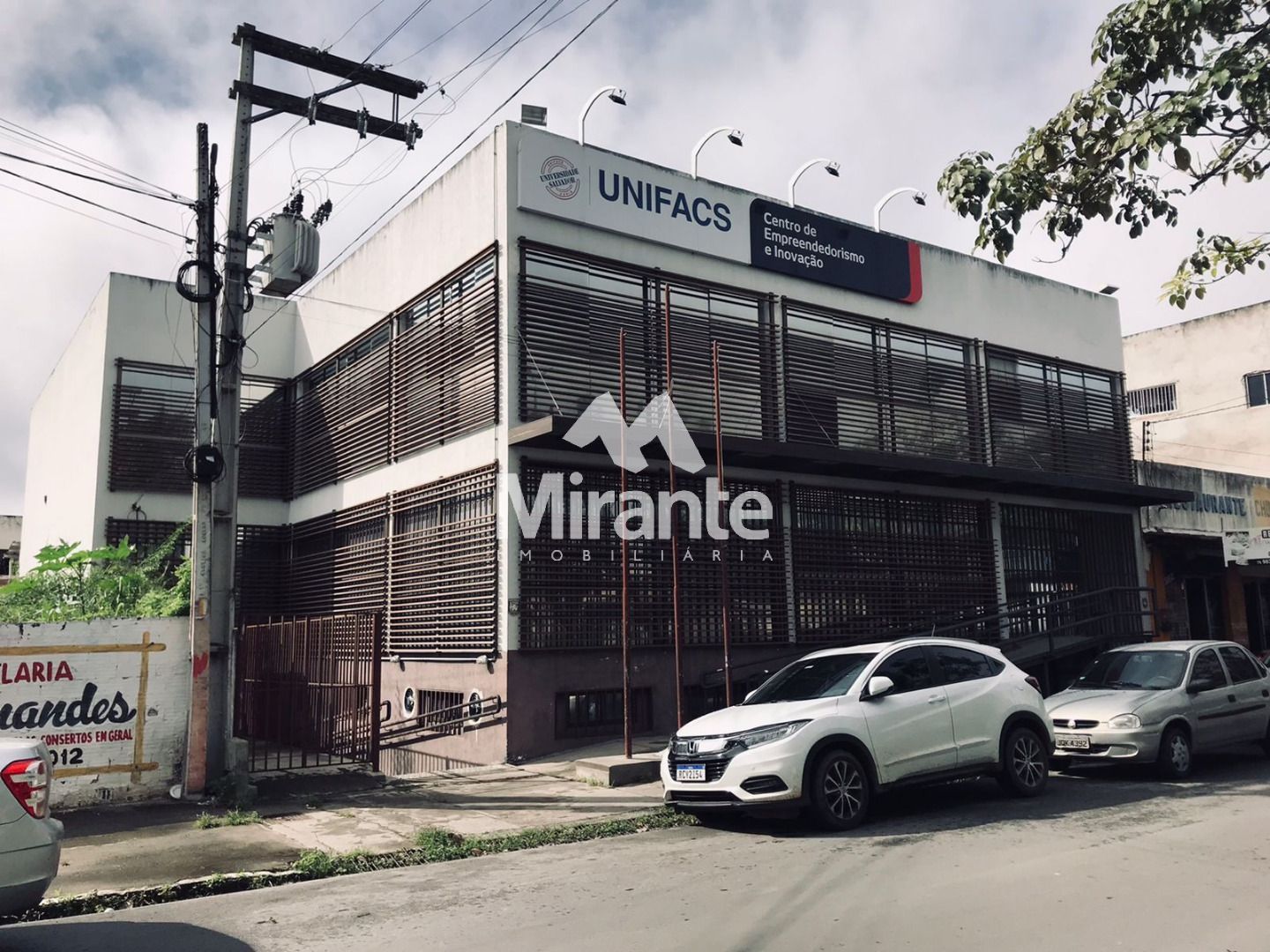 Prédio / Edifício Inteiro Comercial Para Vender no bairro São João em Feira De Santana