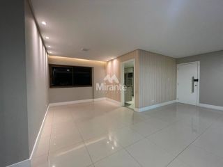 Apartamento Para Vender com 4 quartos sendo 4 suítes no bairro Santa Mônica em Feira De Santana