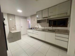 Apartamento Para Vender com 4 quartos sendo 4 suítes no bairro Santa Mônica em Feira De Santana