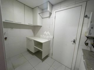 Apartamento Para Vender com 4 quartos sendo 4 suítes no bairro Santa Mônica em Feira De Santana