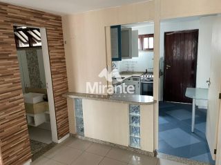 Casa de Condomínio Para Vender com 3 quartos sendo 1 suítes no bairro Santa Mônica em Feira De Santana