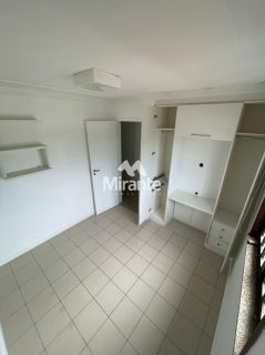Casa de Condomínio Para Vender com 3 quartos sendo 1 suítes no bairro Santa Mônica em Feira De Santana