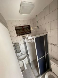 Casa de Condomínio Para Vender com 3 quartos sendo 1 suítes no bairro Santa Mônica em Feira De Santana