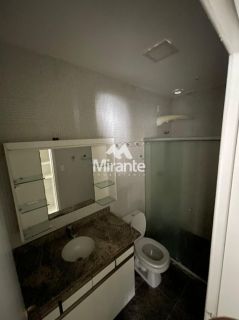 Casa de Condomínio Para Vender com 3 quartos sendo 1 suítes no bairro Santa Mônica em Feira De Santana
