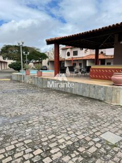 Casa de Condomínio Para Vender com 3 quartos sendo 1 suítes no bairro Santa Mônica em Feira De Santana
