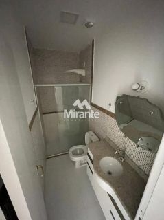 Casa de Condomínio Para Vender com 3 quartos sendo 1 suítes no bairro Santa Mônica em Feira De Santana