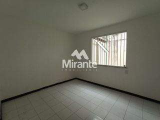 Casa Para Vender com 3 quartos sendo 1 suítes no bairro Santa Mônica em Feira De Santana