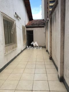 Casa Para Vender com 3 quartos sendo 1 suítes no bairro Santa Mônica em Feira De Santana