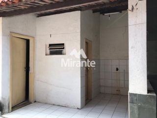 Casa Para Vender com 3 quartos sendo 1 suítes no bairro Santa Mônica em Feira De Santana