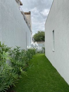 Casa Para Vender com 3 quartos no bairro Cidade Nova em Feira De Santana