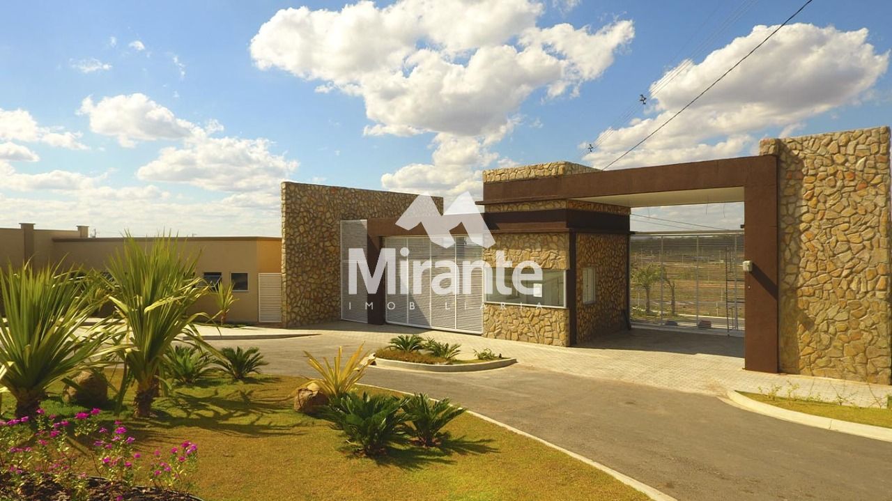 Lote / Terreno de Condomínio Para Vender no bairro Nova Esperança em Feira De Santana