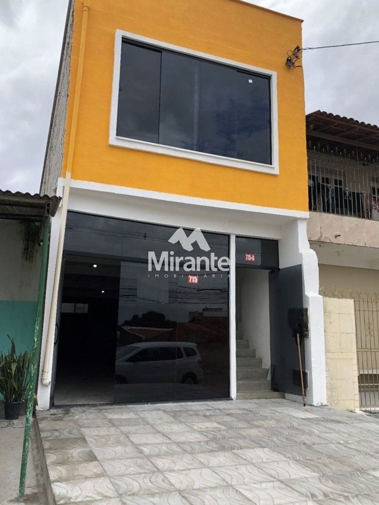 Prédio / Edifício Inteiro Comercial Para Alugar no bairro Ponto Central em Feira De Santana