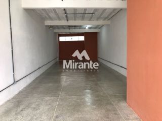 Prédio / Edifício Inteiro Comercial Para Alugar no bairro Ponto Central em Feira De Santana