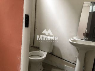 Prédio / Edifício Inteiro Comercial Para Alugar no bairro Ponto Central em Feira De Santana