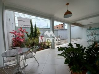 Casa Para Vender com 4 quartos sendo 2 suítes no bairro Jardim Acácia em Feira De Santana
