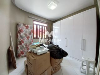 Casa Para Vender com 4 quartos sendo 2 suítes no bairro Jardim Acácia em Feira De Santana