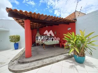 Casa Para Vender com 4 quartos sendo 2 suítes no bairro Jardim Acácia em Feira De Santana