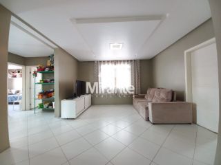 Casa Para Vender com 4 quartos sendo 2 suítes no bairro Jardim Acácia em Feira De Santana