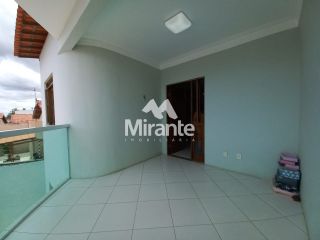 Casa Para Vender com 4 quartos sendo 2 suítes no bairro Jardim Acácia em Feira De Santana